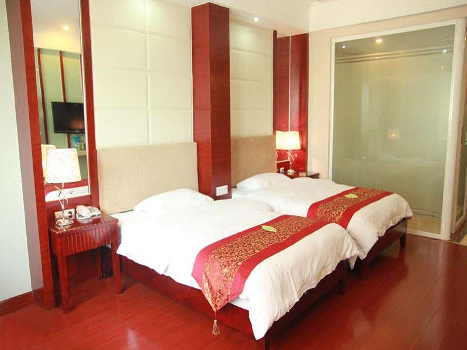 Guangzhou Yuncheng Hotel Exterior photo